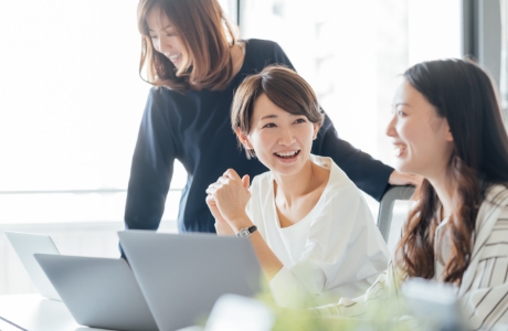 業務連絡やコミュニケーションにチャットツールを利用しているが活用できていない。